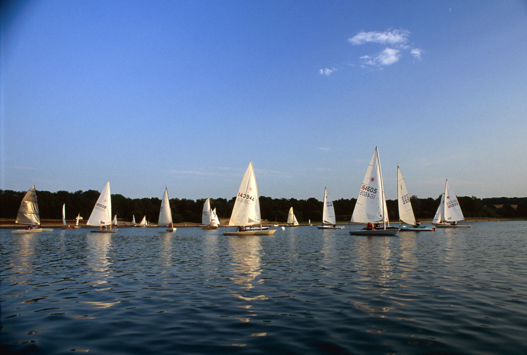 Sailing at Weir Wood Reservoir